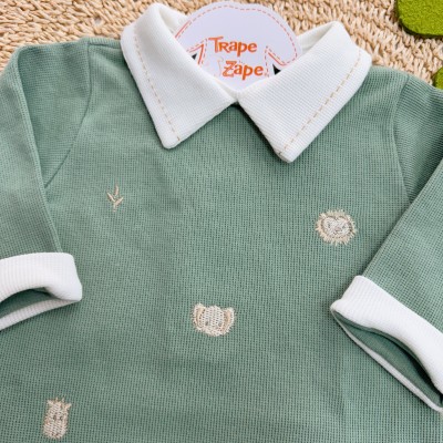 Macacão Tricotil (Tricot 100% Algodão) com Gola e Bordado - Verde Mini Safari